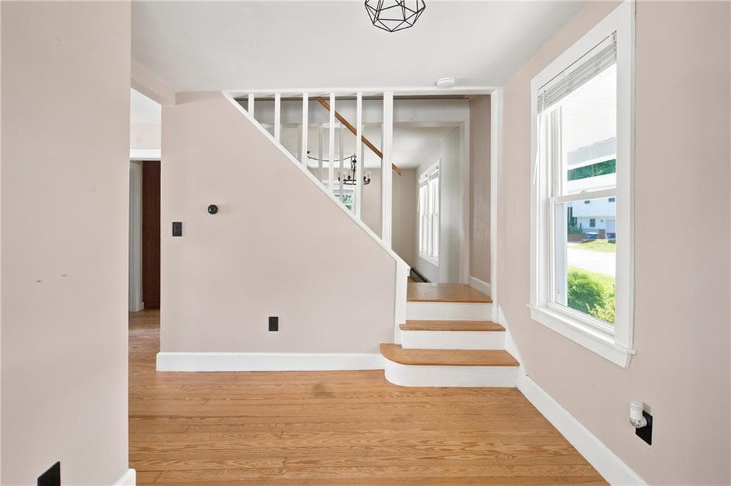 204 Lowell Street - Photo 3