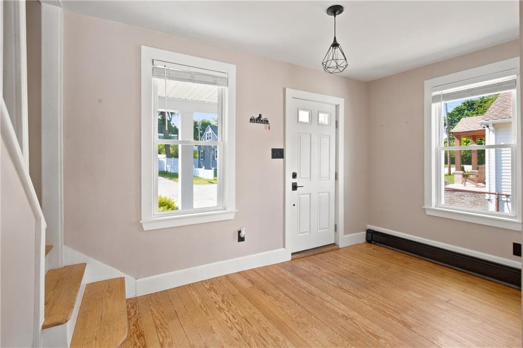 204 Lowell Street - Photo 4