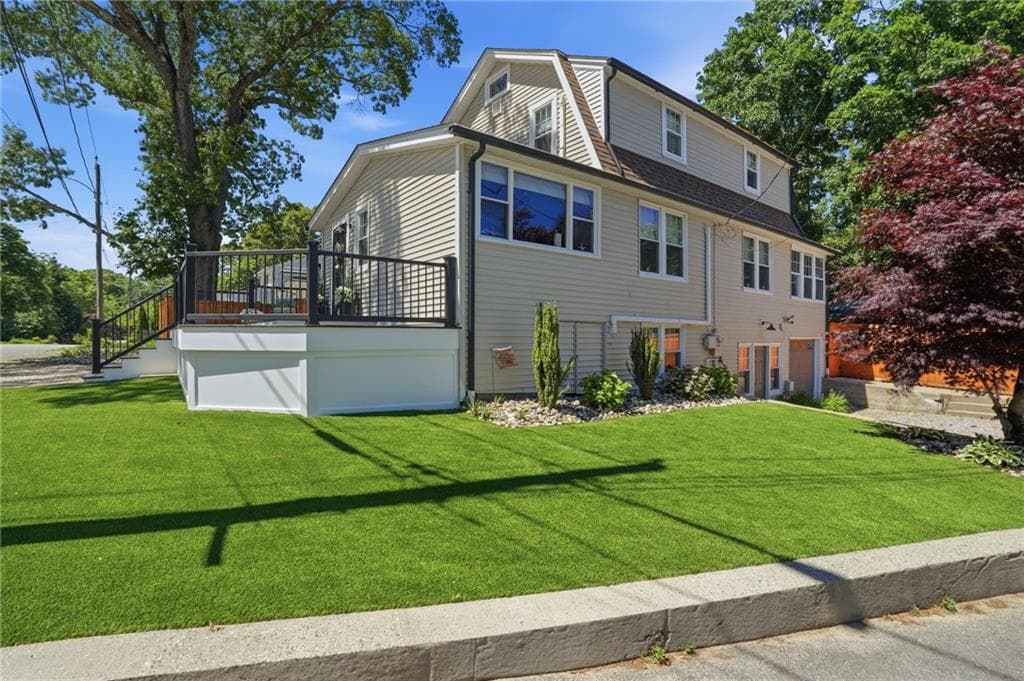 1 Staples Avenue - Photo 3