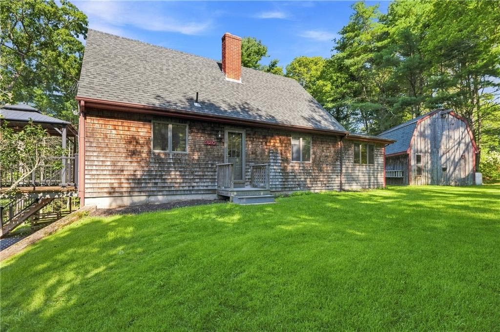 320 Shannock Road - Photo 2