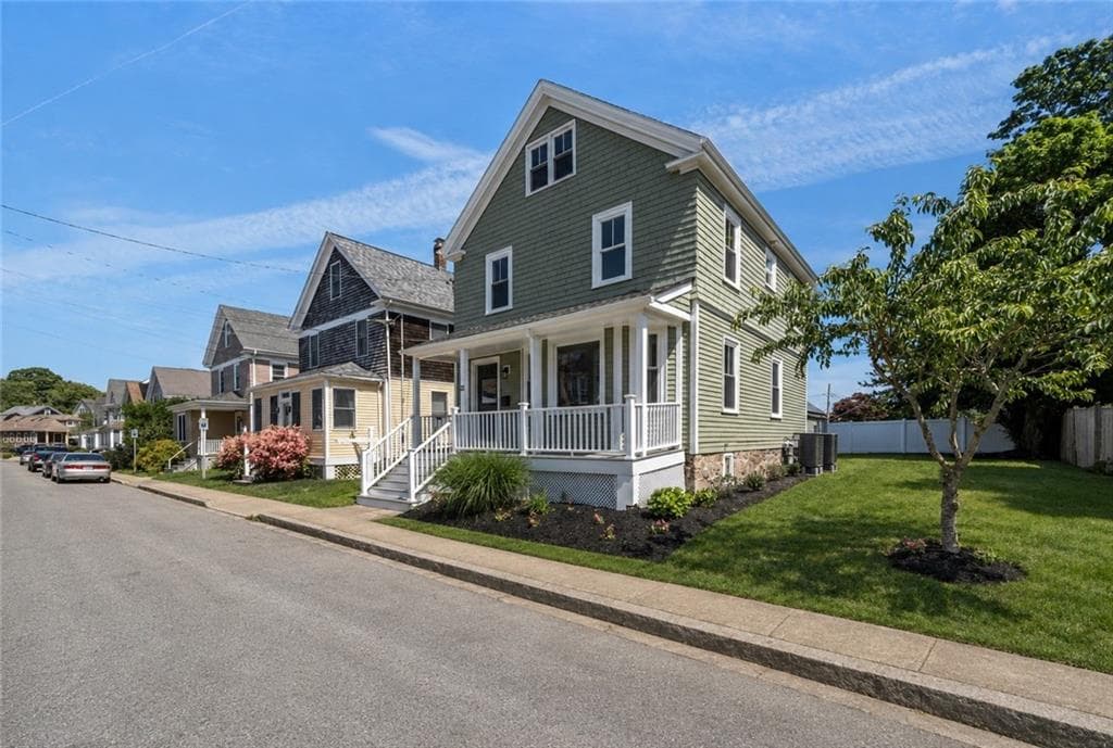 21 Russell Avenue - Photo 3