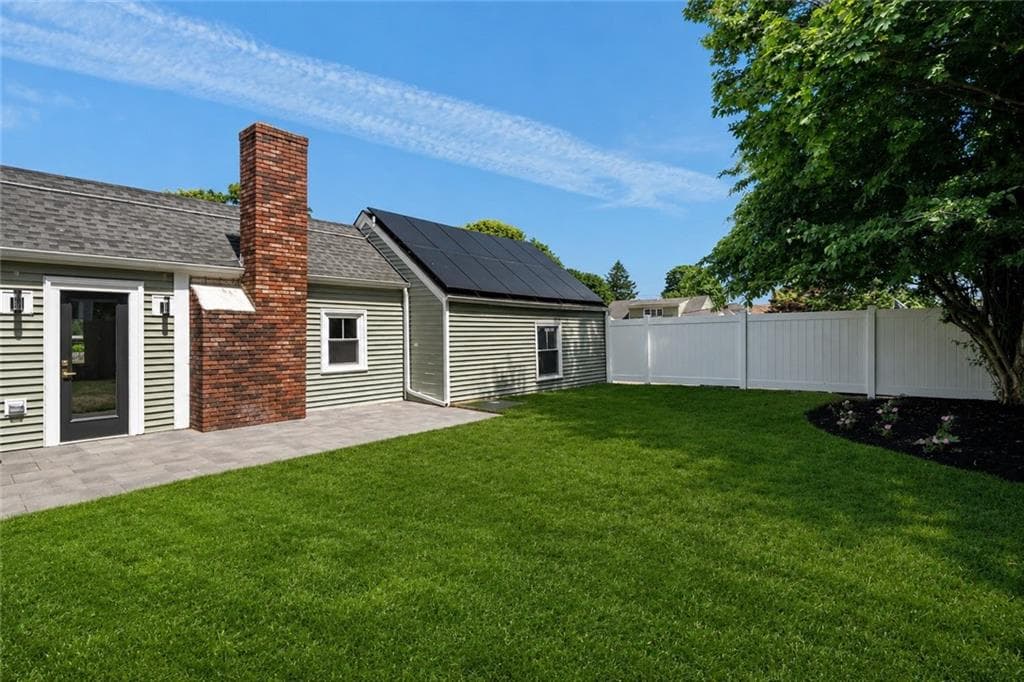 21 Russell Avenue - Photo 5