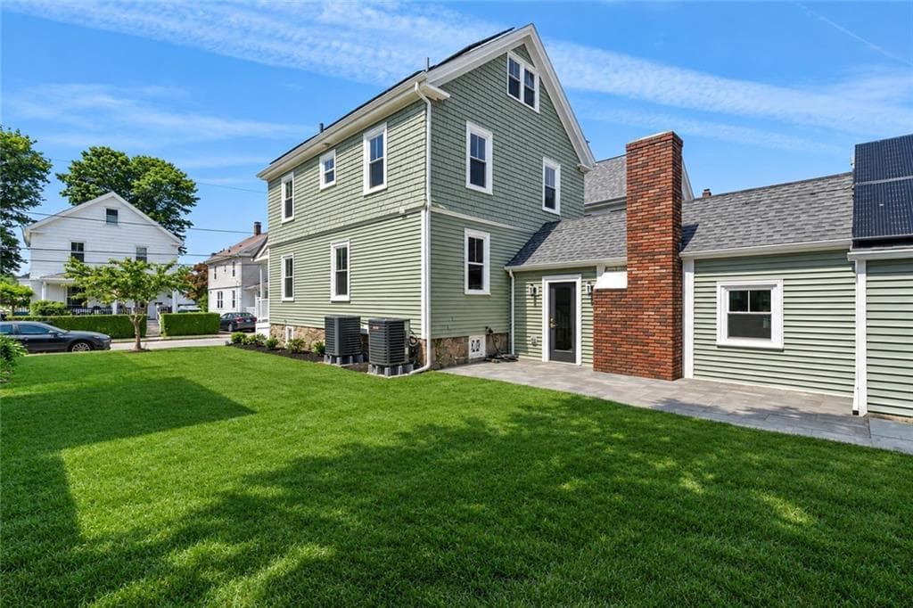 21 Russell Avenue - Photo 4