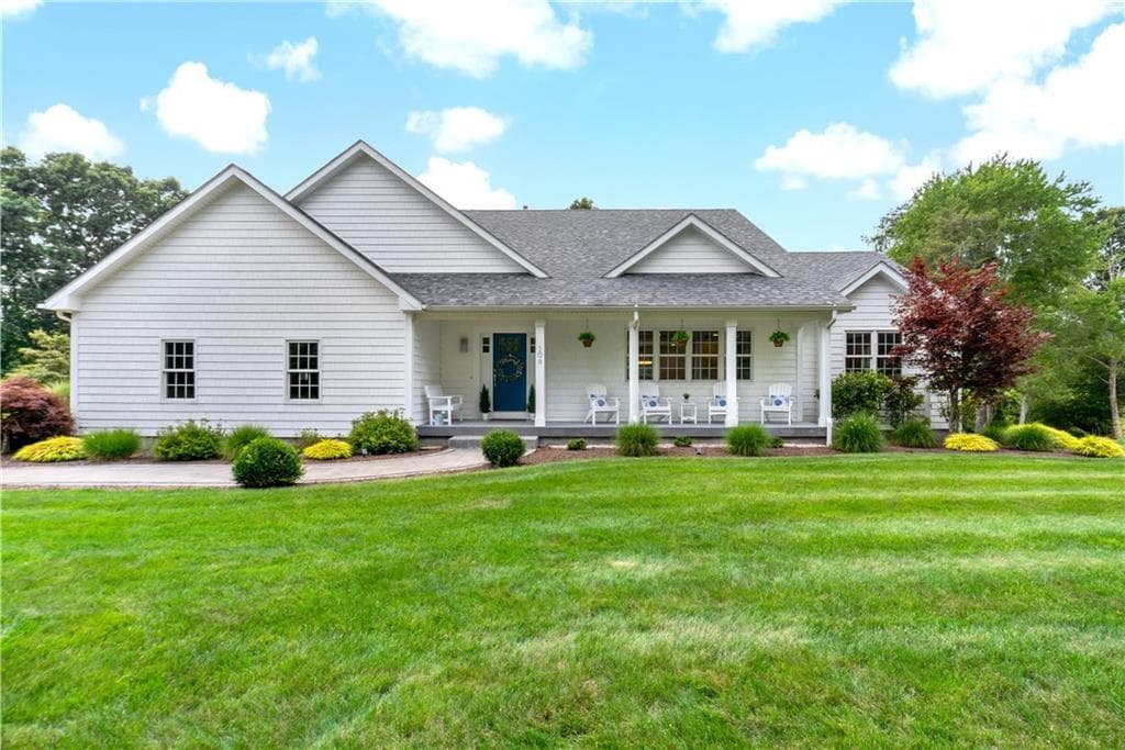 206 Poppasquash Road - Photo 1