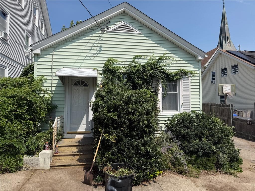 5 Brown Street