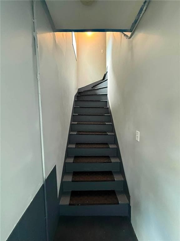 780 Park Avenue - Photo 3