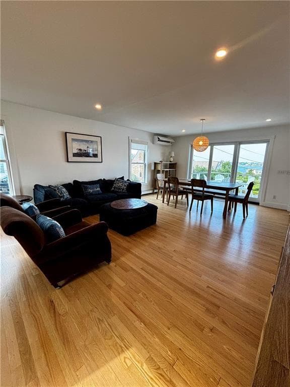 433 Wolcott Avenue - Photo 4