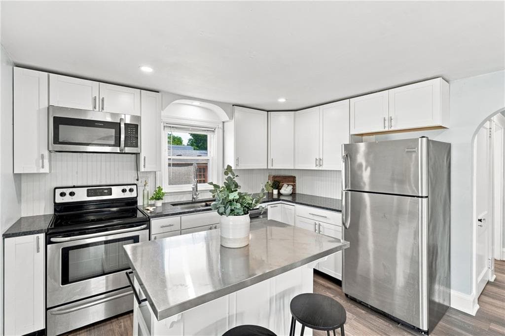 337 Wilbur Avenue - Photo 1