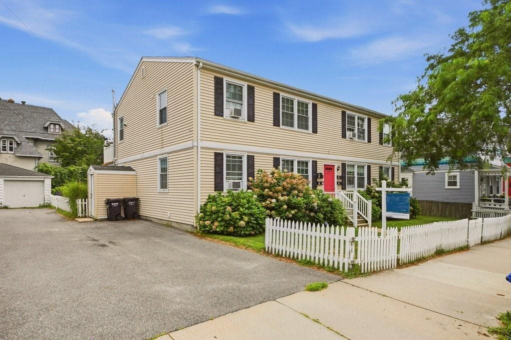 45 Hammond Street #3 - Photo 2