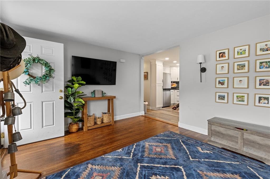 198 Holland Street - Photo 3
