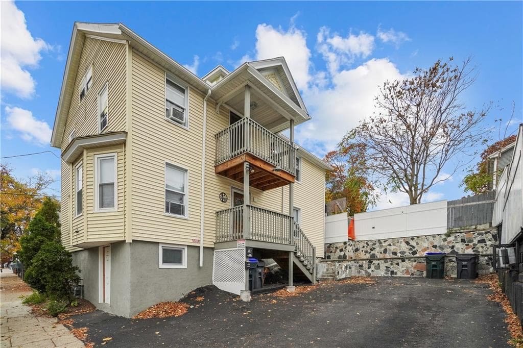 329 Plainfield Street - Photo 2