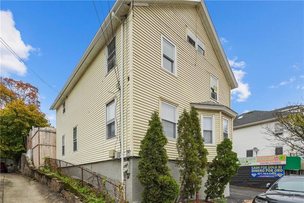 329 Plainfield Street - Photo 4