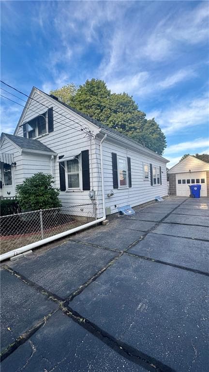 39 Hillview Avenue