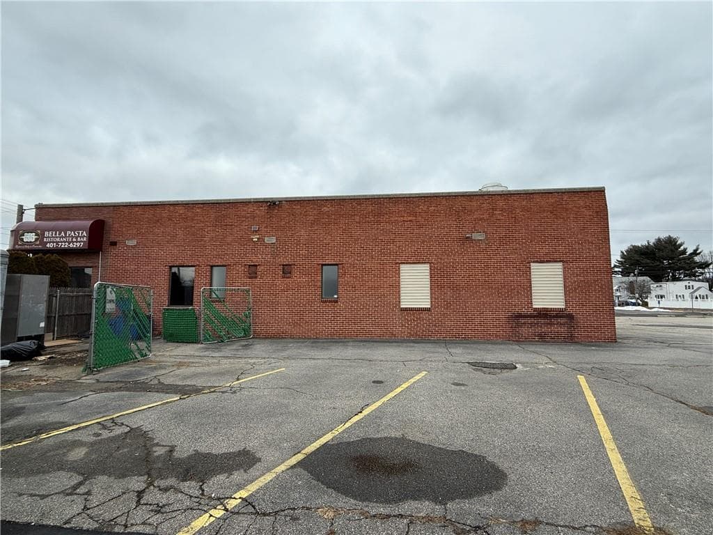 223 Newport Avenue - Photo 2