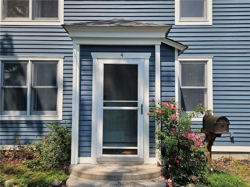 208 Marlborough Street