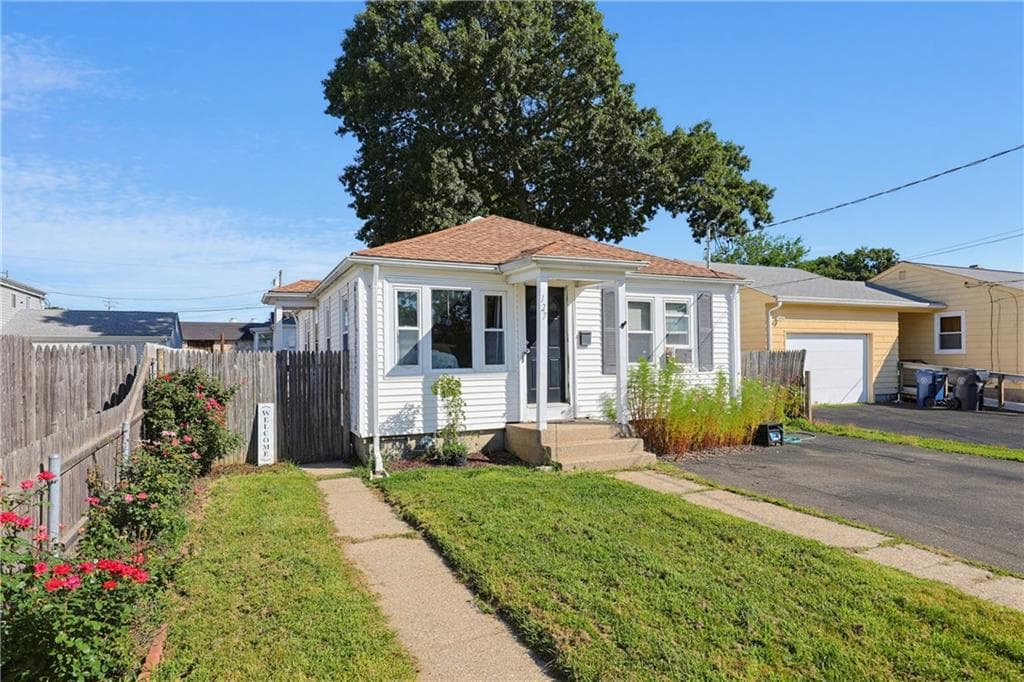 127 Fern Street - Photo 2