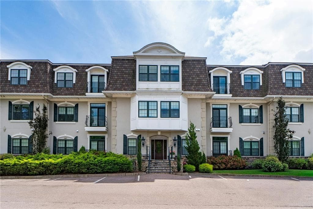 1404 South County Trail