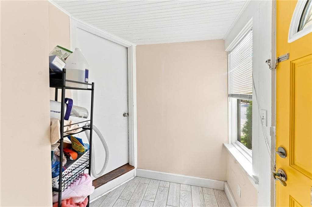 353 Smithfield Avenue - Photo 2