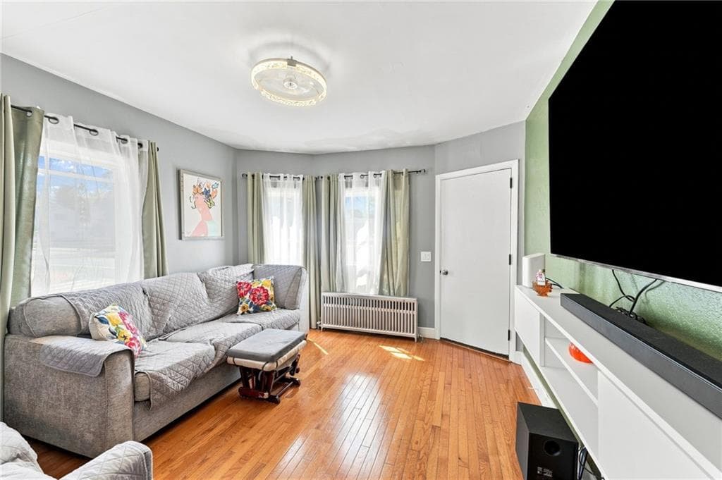 353 Smithfield Avenue - Photo 3