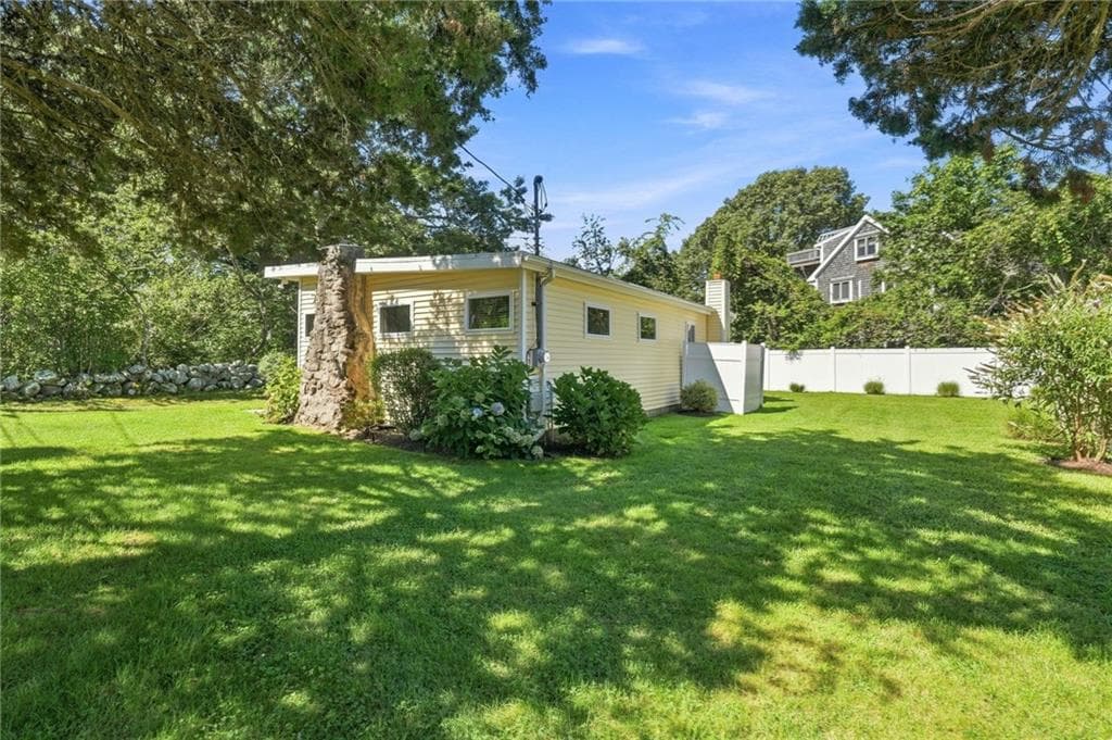 104 Pequot Drive - Photo 2