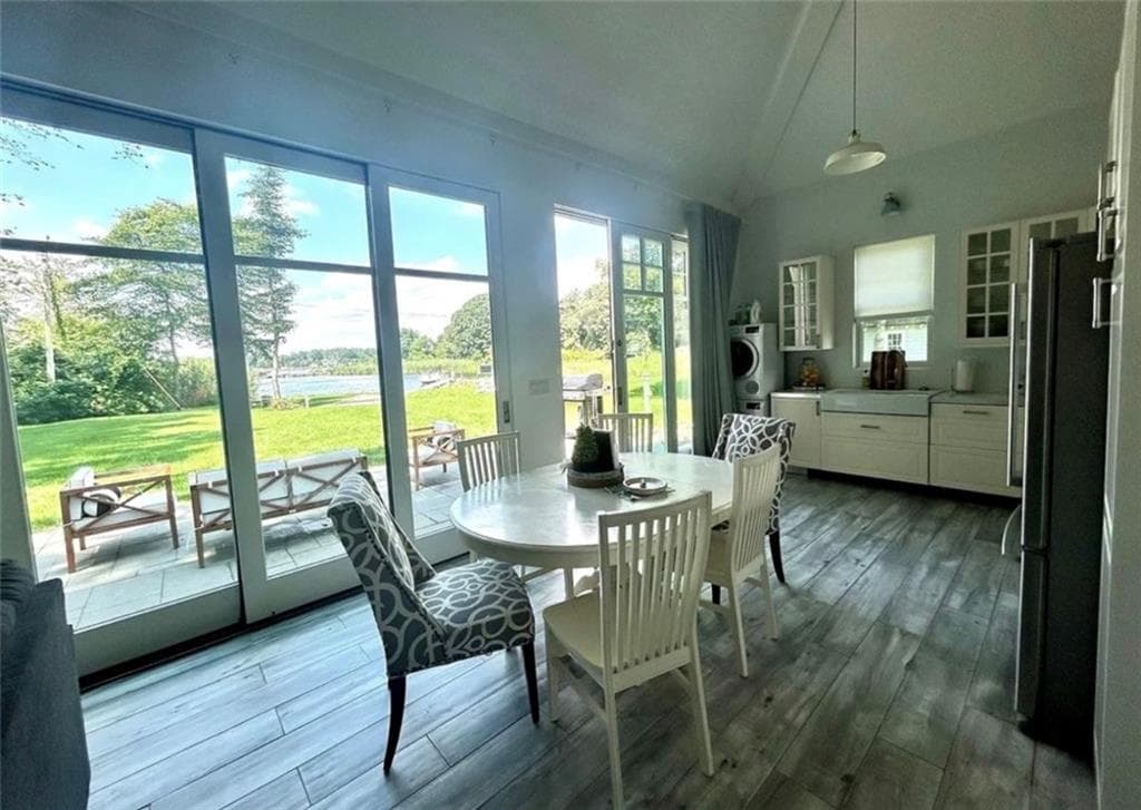 33 Watch Hill Road - Photo 3