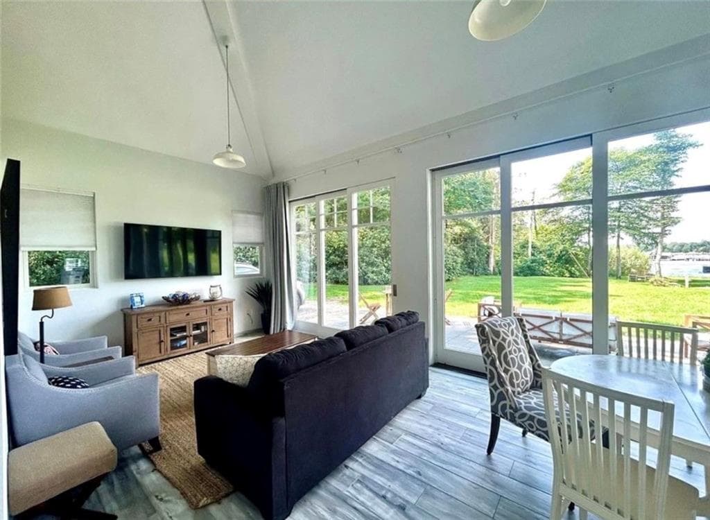 33 Watch Hill Road - Photo 5