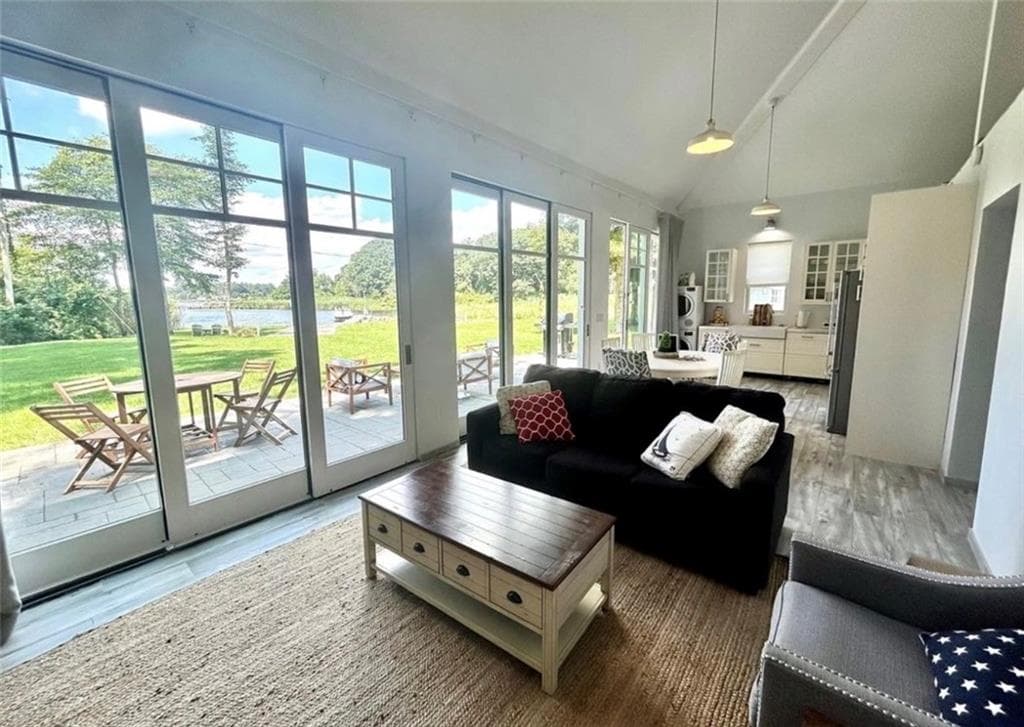 33 Watch Hill Road - Photo 4
