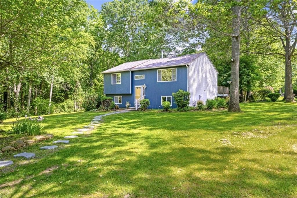 107 Huckleberry Road