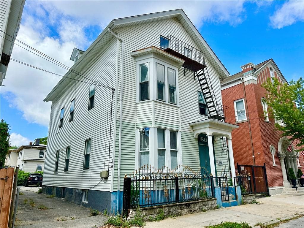 89 America Street