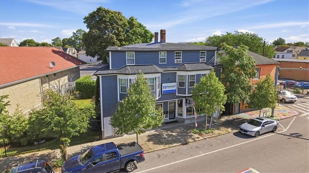 858 Broad Street - Photo 3