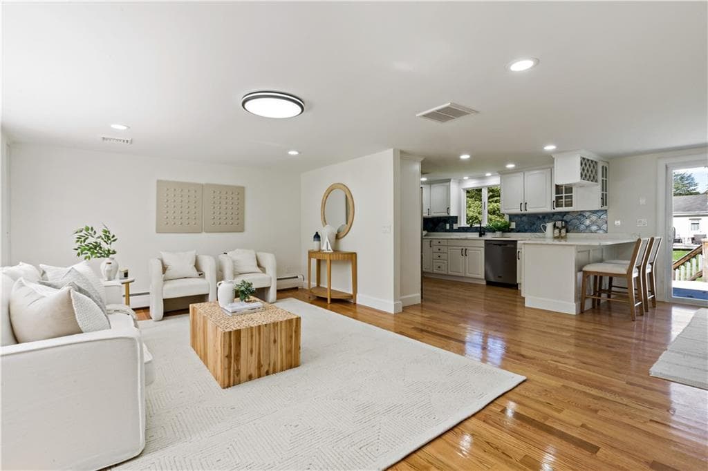245 Chestnut Street - Photo 3