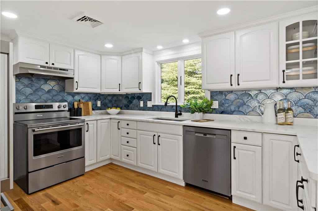 245 Chestnut Street - Photo 5
