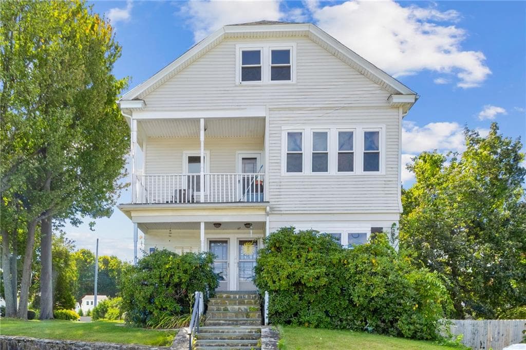 7 Barrett Avenue - Photo 1