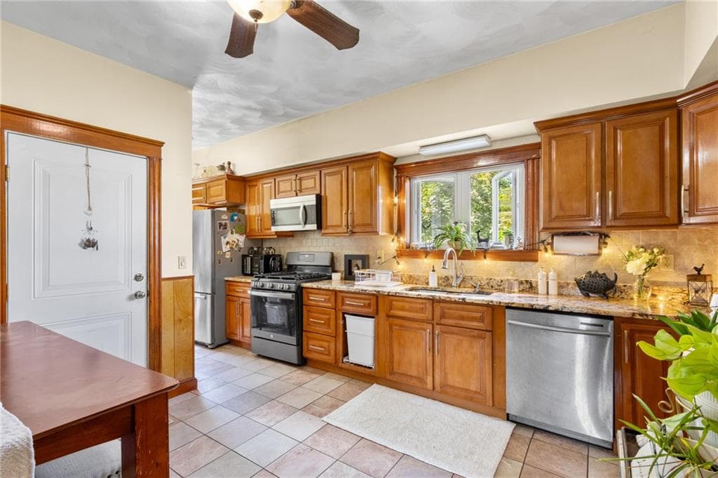 7 Barrett Avenue - Photo 4