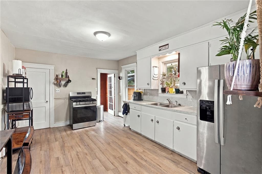 297 Burnside Avenue - Photo 3