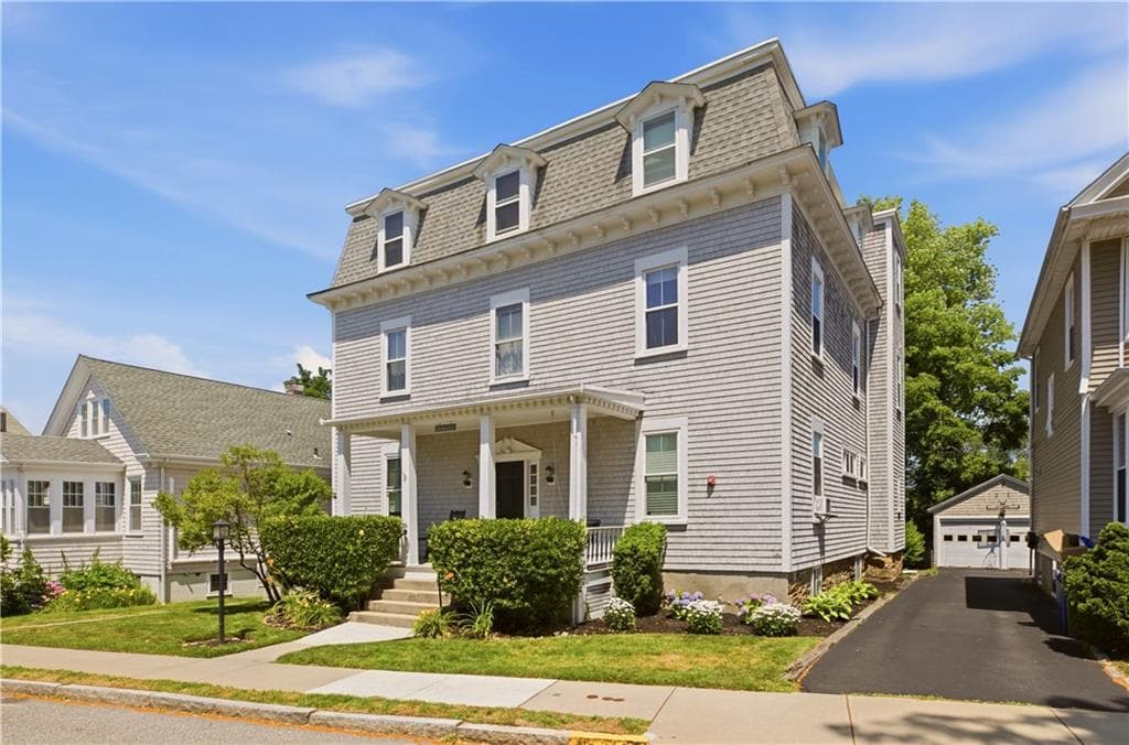 3 Prairie Avenue
