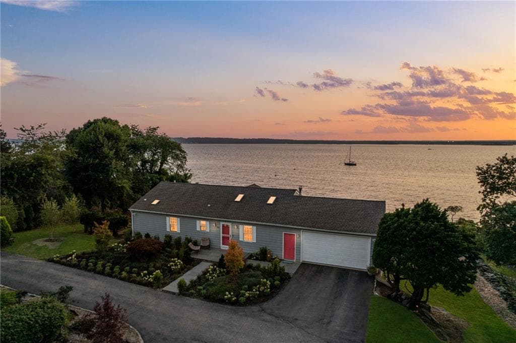 585 Seaside Drive