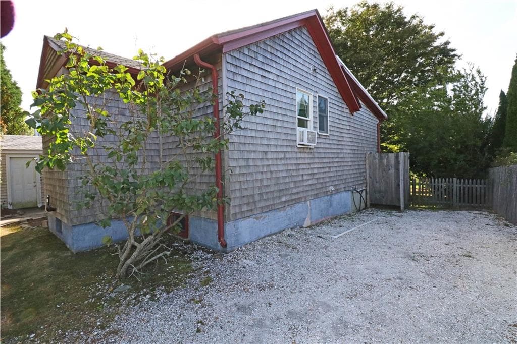 12 Draper Avenue - Photo 2