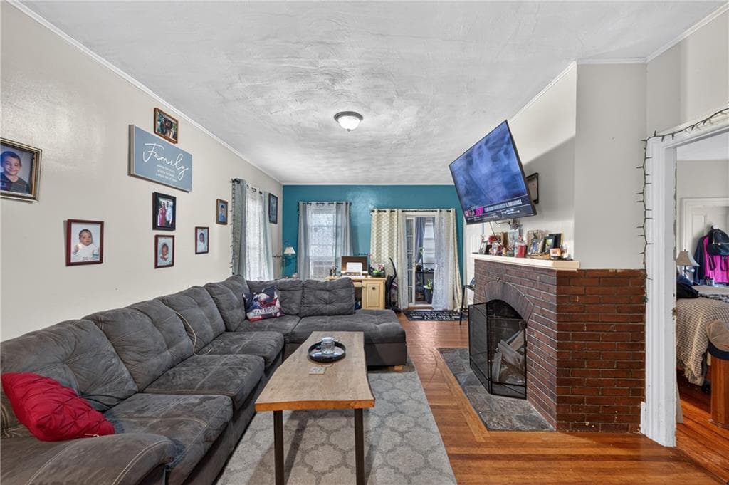 23 Sisson Street - Photo 4