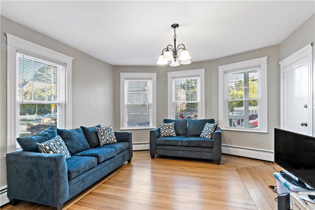 33 Ivy Street - Photo 2