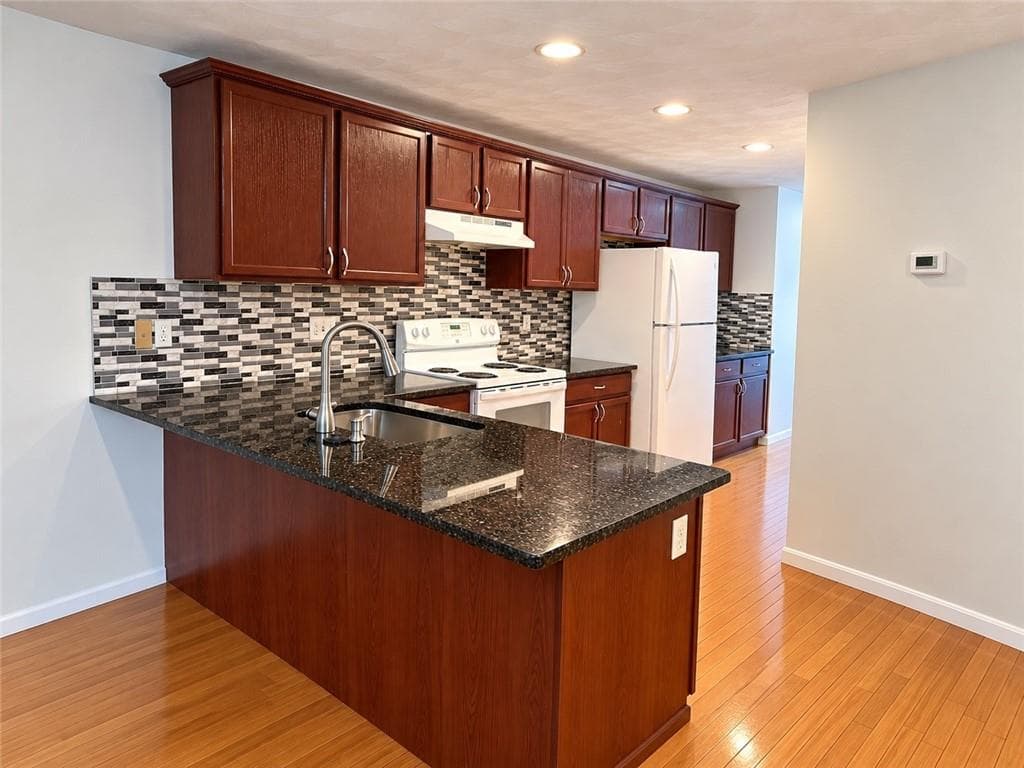 450 Providence Street #8 - Photo 4