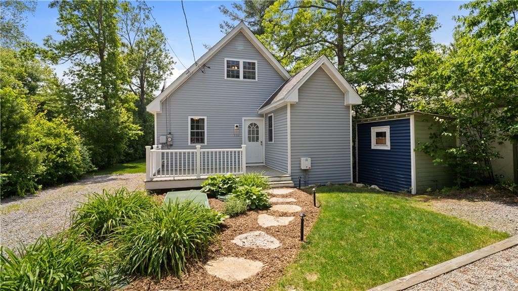 110 Vine Street - Photo 2