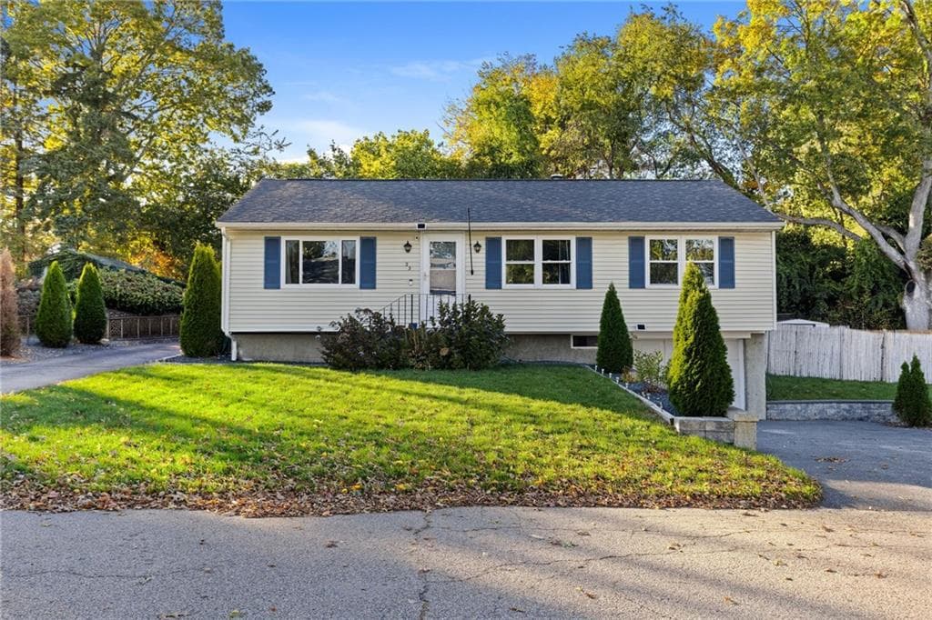 23 Skycrest Avenue - Photo 2