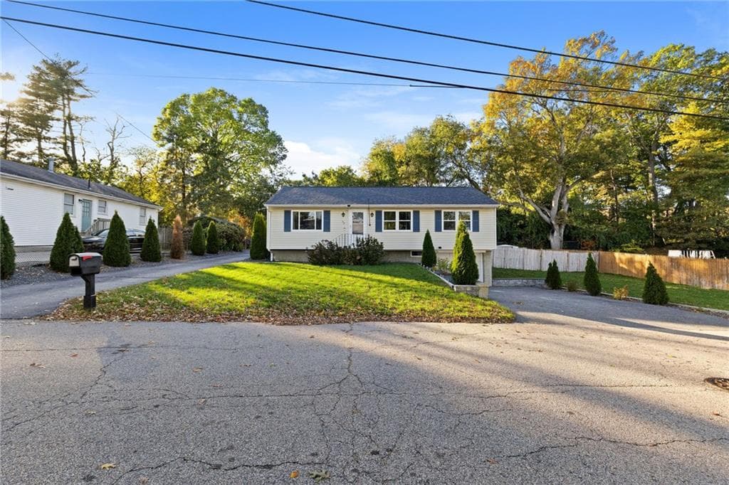 23 Skycrest Avenue