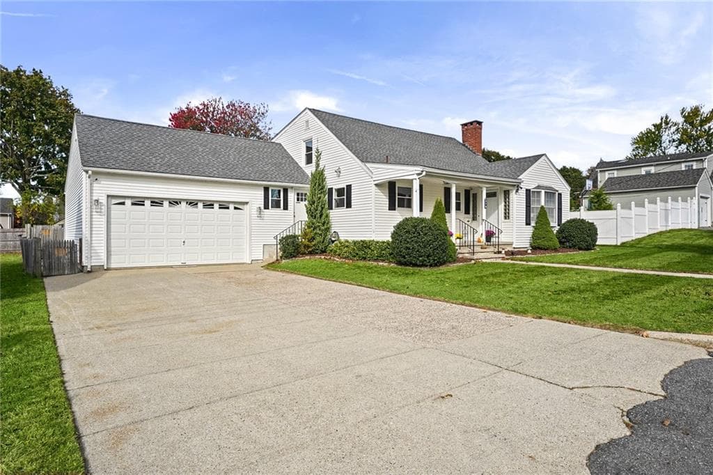 379 Dover Avenue - Photo 2