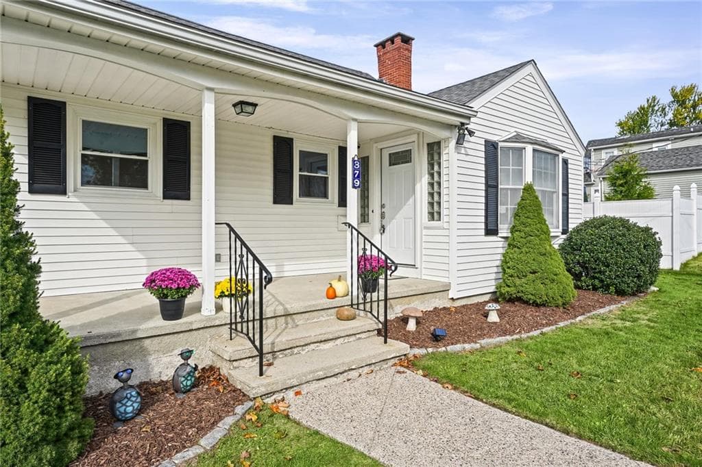 379 Dover Avenue - Photo 3