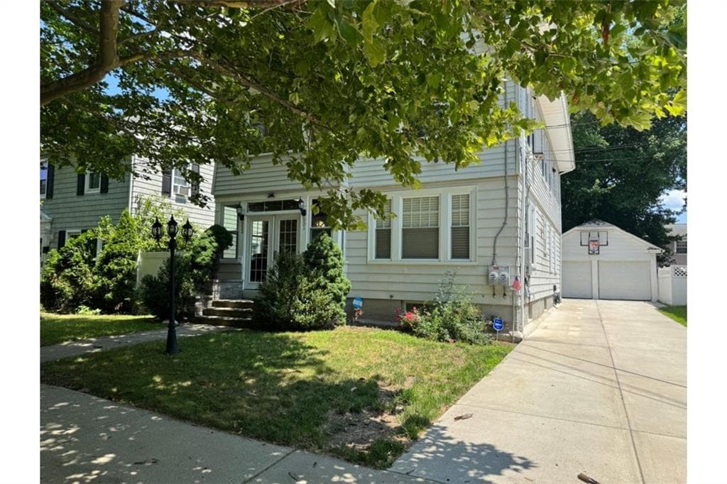 653 Pleasant Valley Parkway - Photo 2